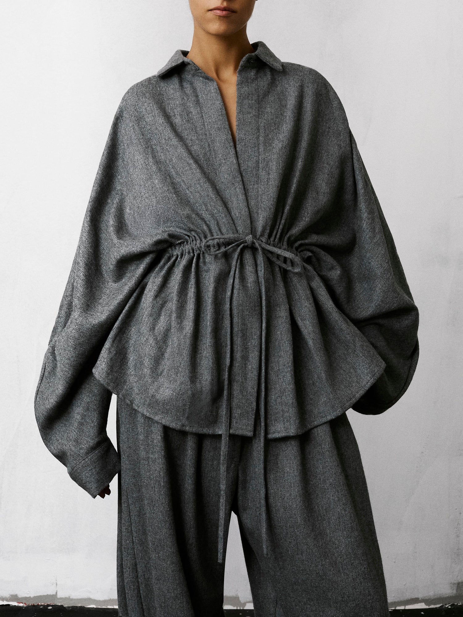 DALIDA FLANNEL WOOL SHIRT // LIGHT GREY