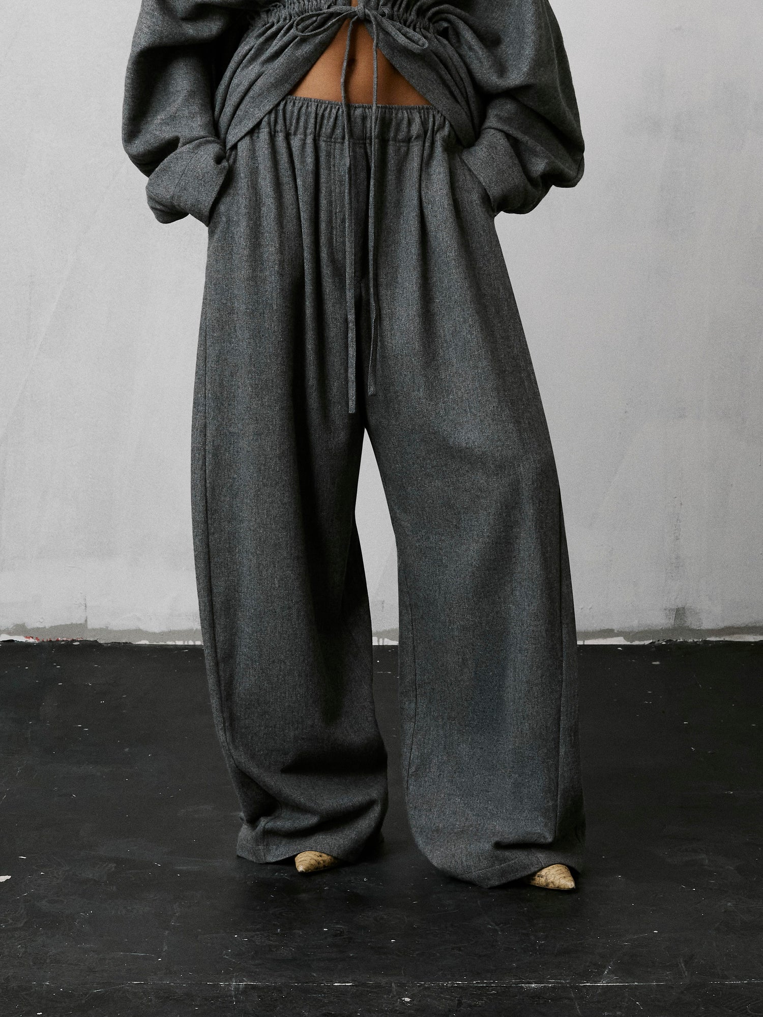 DORA FLANNEL WOOL TROUSERS // LIGHT GREY