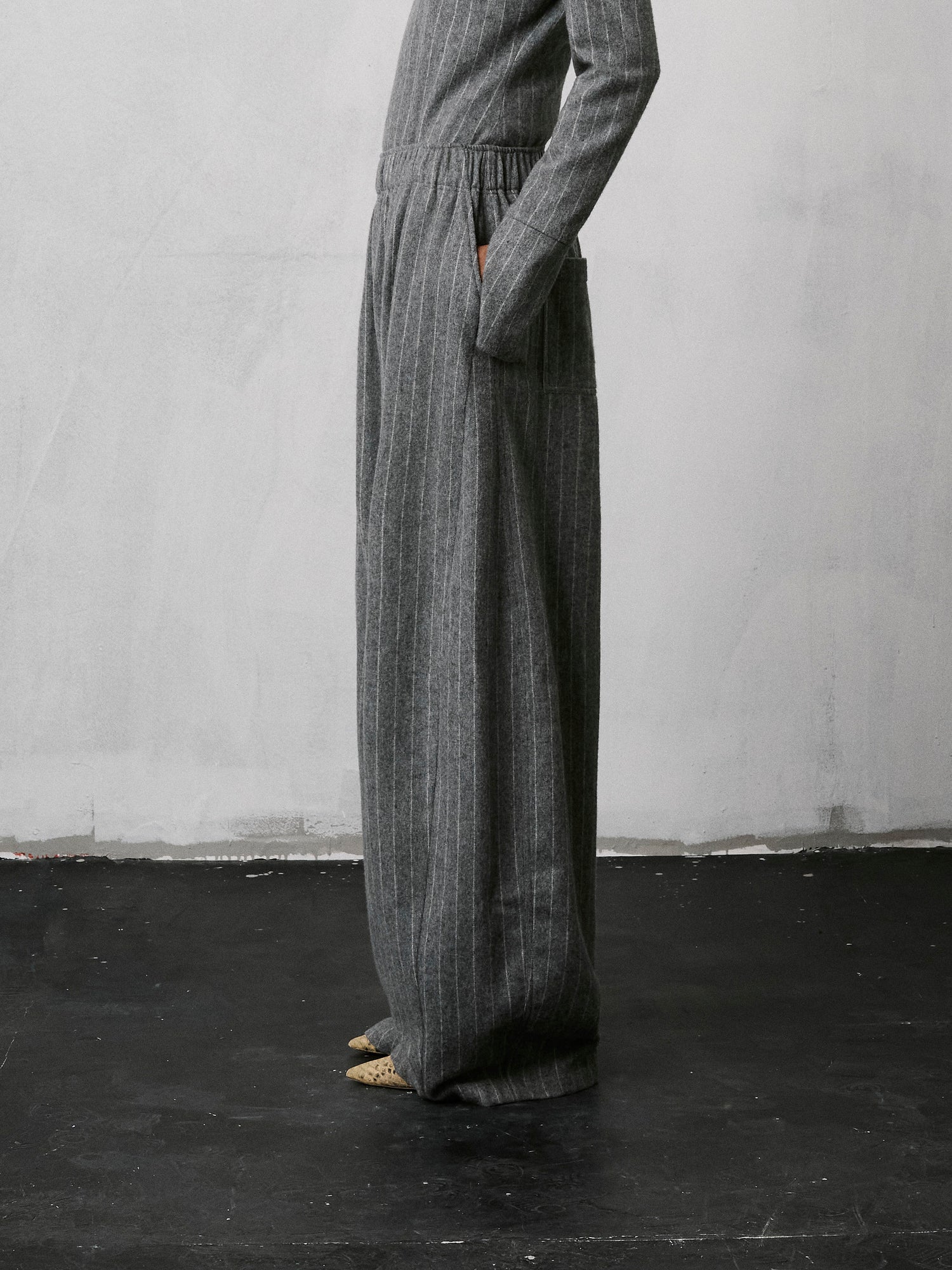 DORA PINSTRIPE WOOL TROUSERS // LIGHT GREY