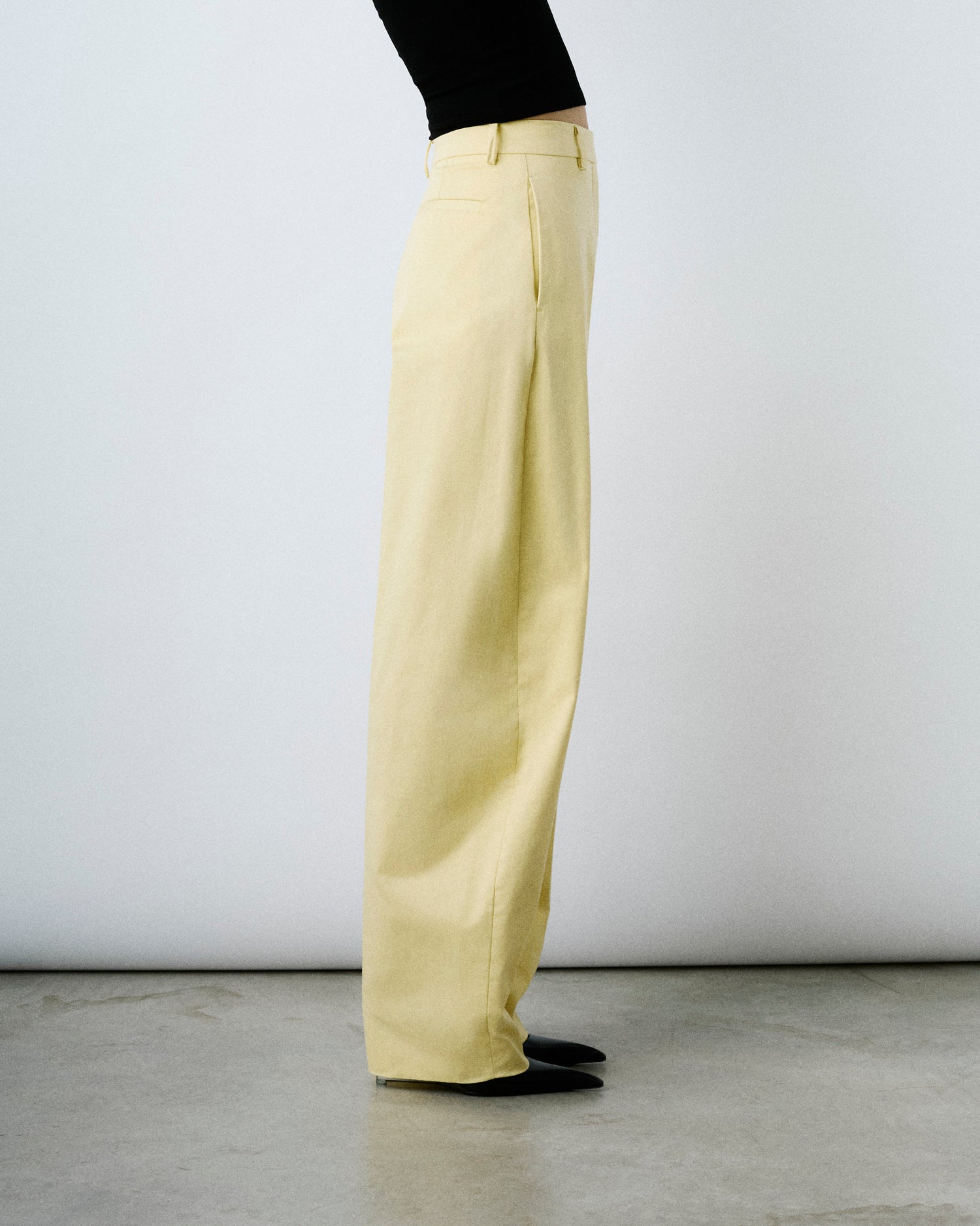 DINA GABARDINE TROUSERS // LIGHT YELLOW
